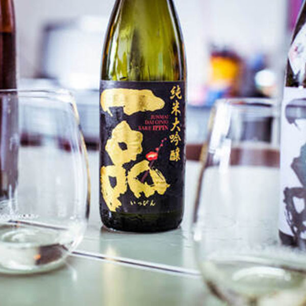 Thumbnail 2 - Ippin Junmai Daiginjo Sake