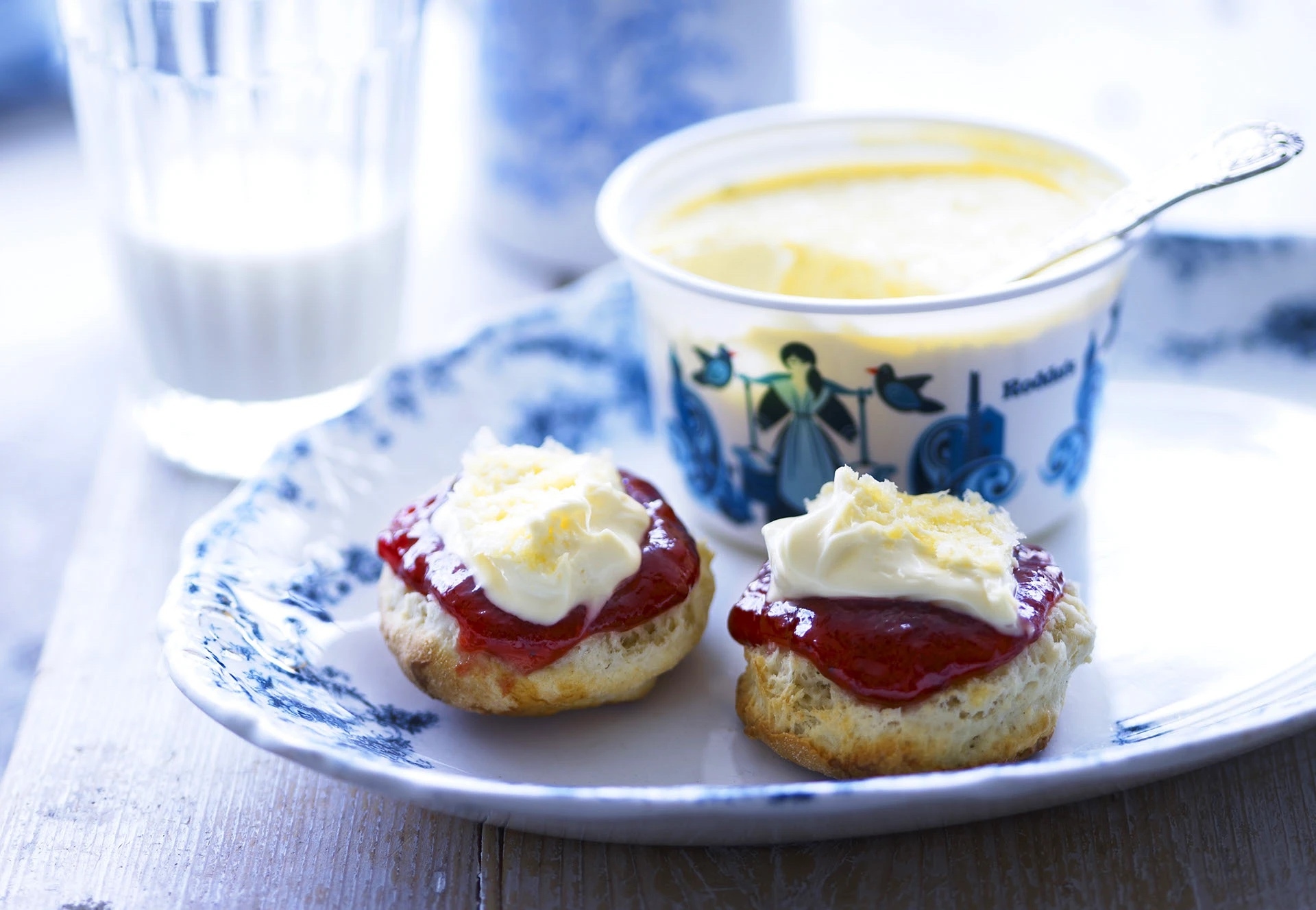 Thumbnail 5 - Rodda’s Cornish Clotted Cream PDO