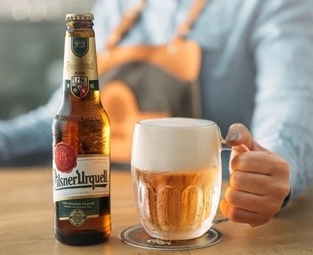 Thumbnail 2 - Pilsner Urquell