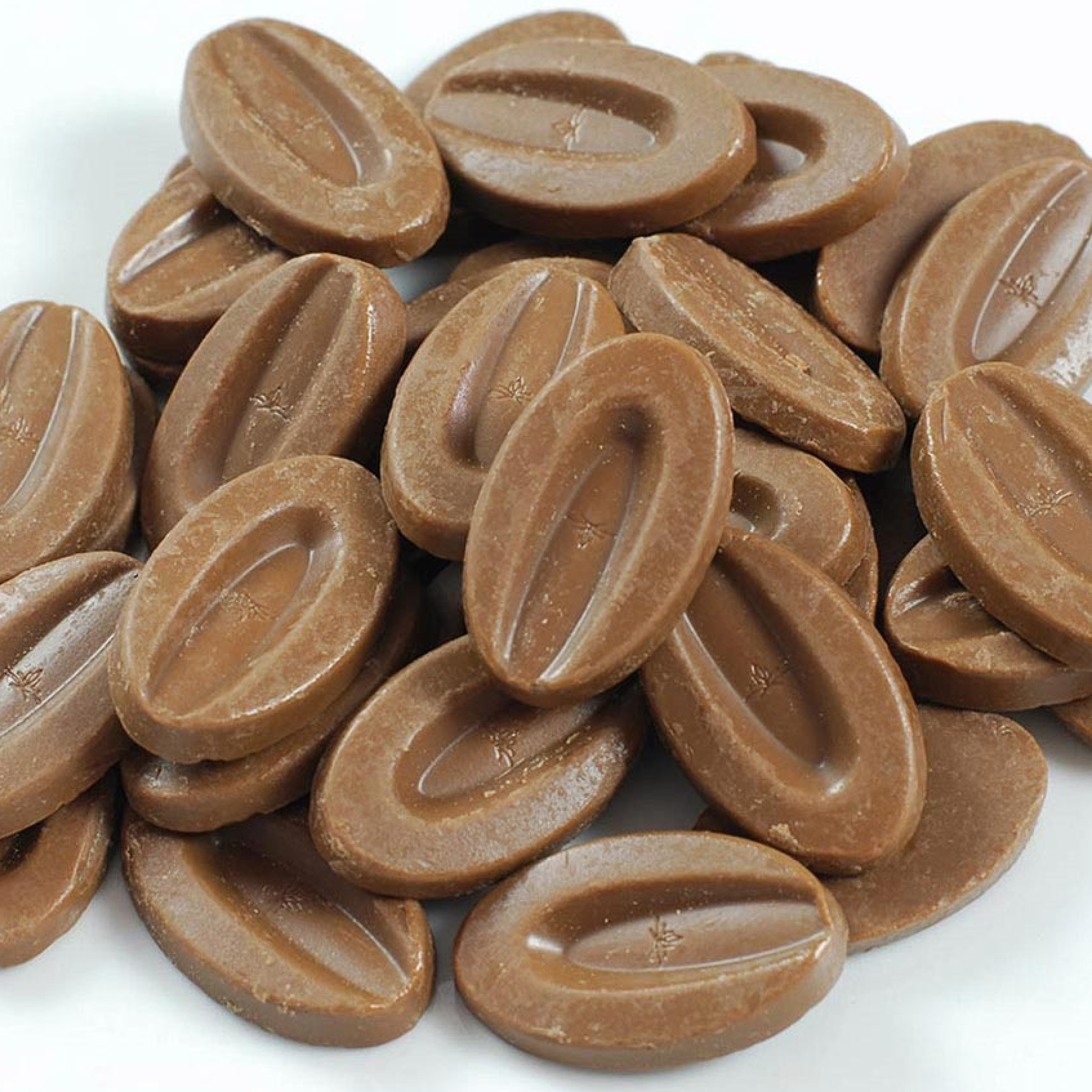 Thumbnail 2 - Valrhona Milk Equatoriale Lactee 35% Beans