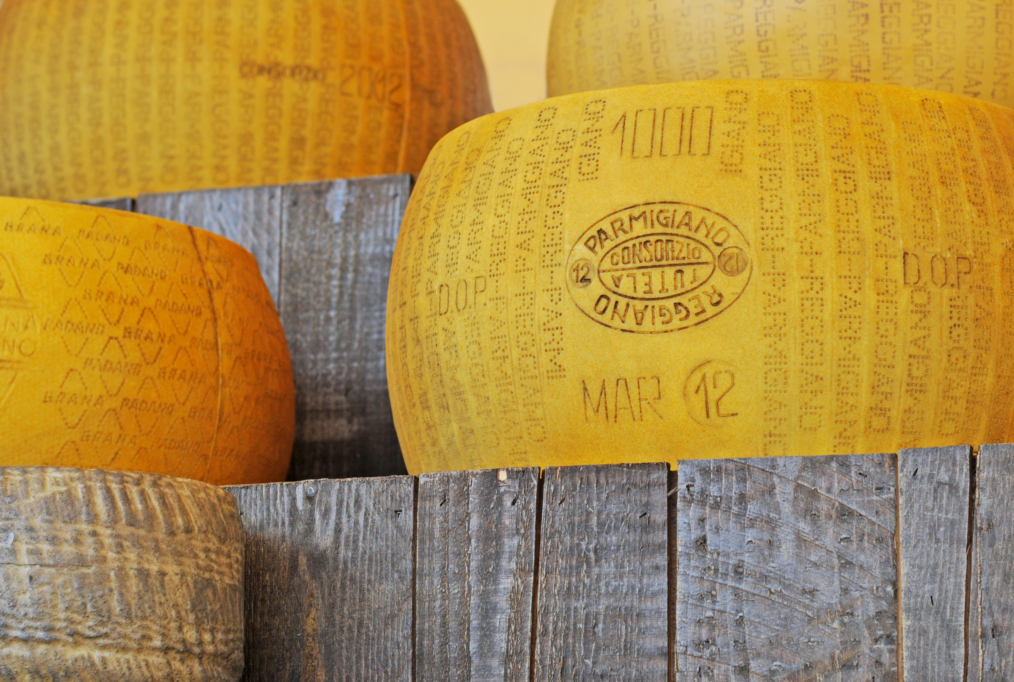 Thumbnail 2 - Parmigiano Reggiano DOP Stravecchio 36 months